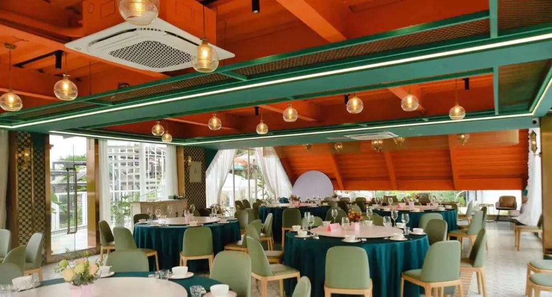 火锅将色彩碰撞到底，看这家深圳餐饮空间设计如何诠释独特的摩洛哥风情